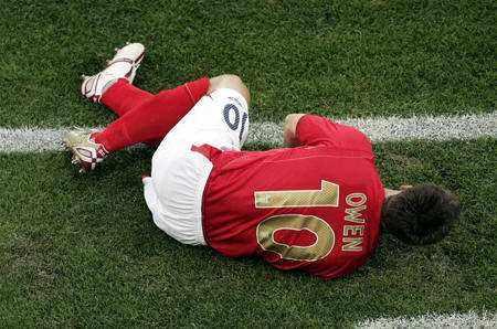 爱游戏官网-包含今晨多特蒙德备战NBA季后赛,更衣室发声细节曝光,悬念犹存,轮换策略成焦点的词条