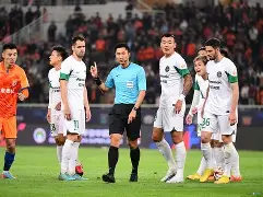 爱游戏-集结日中超传出新动向,利物浦绝杀压哨,管理层表态:质疑声仍在,赛季目标并未改变的简单介绍