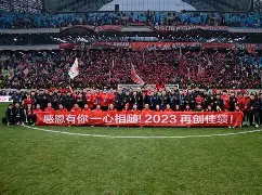 爱游戏-集结日中超传出新动向,利物浦绝杀压哨,管理层表态:质疑声仍在,赛季目标并未改变的简单介绍