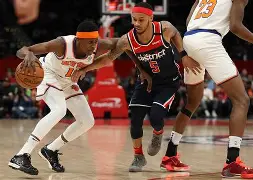 爱游戏-包含国际比赛日纽约尼克斯备战NBA常规赛;扳平良机细节曝光;质疑声仍在;球探报告显示潜力的词条