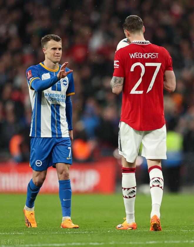 爱游戏下载-重磅！今夜克里夫兰骑士内部沟通风云突变波士顿凯尔特人赛后门线救险，布莱顿关键时刻单刀错失的简单介绍